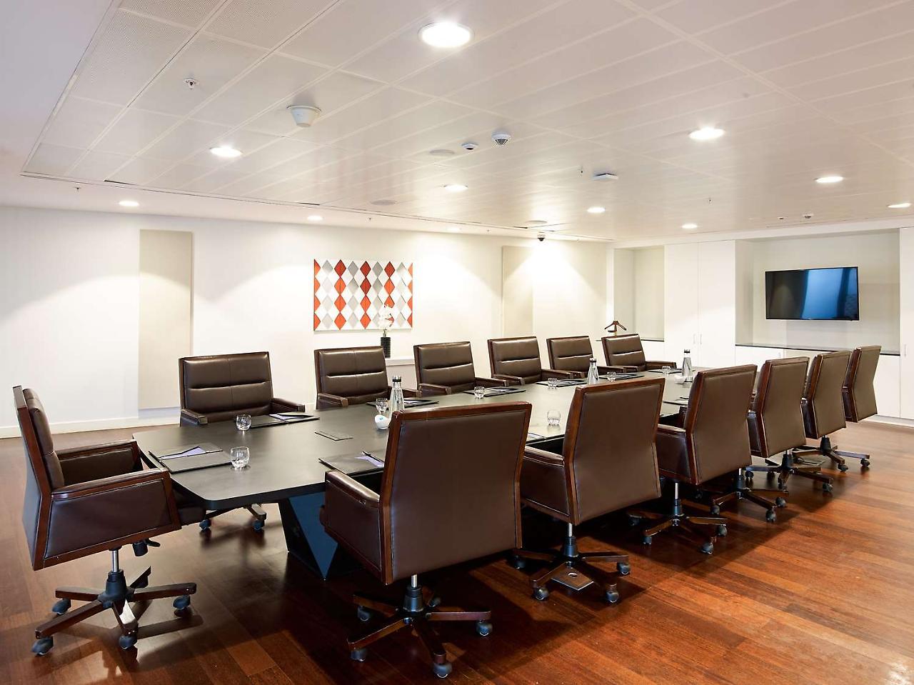 Radisson Blu Hotel & Convention Centre Kigali Exteriér fotografie Boardroom at the London office