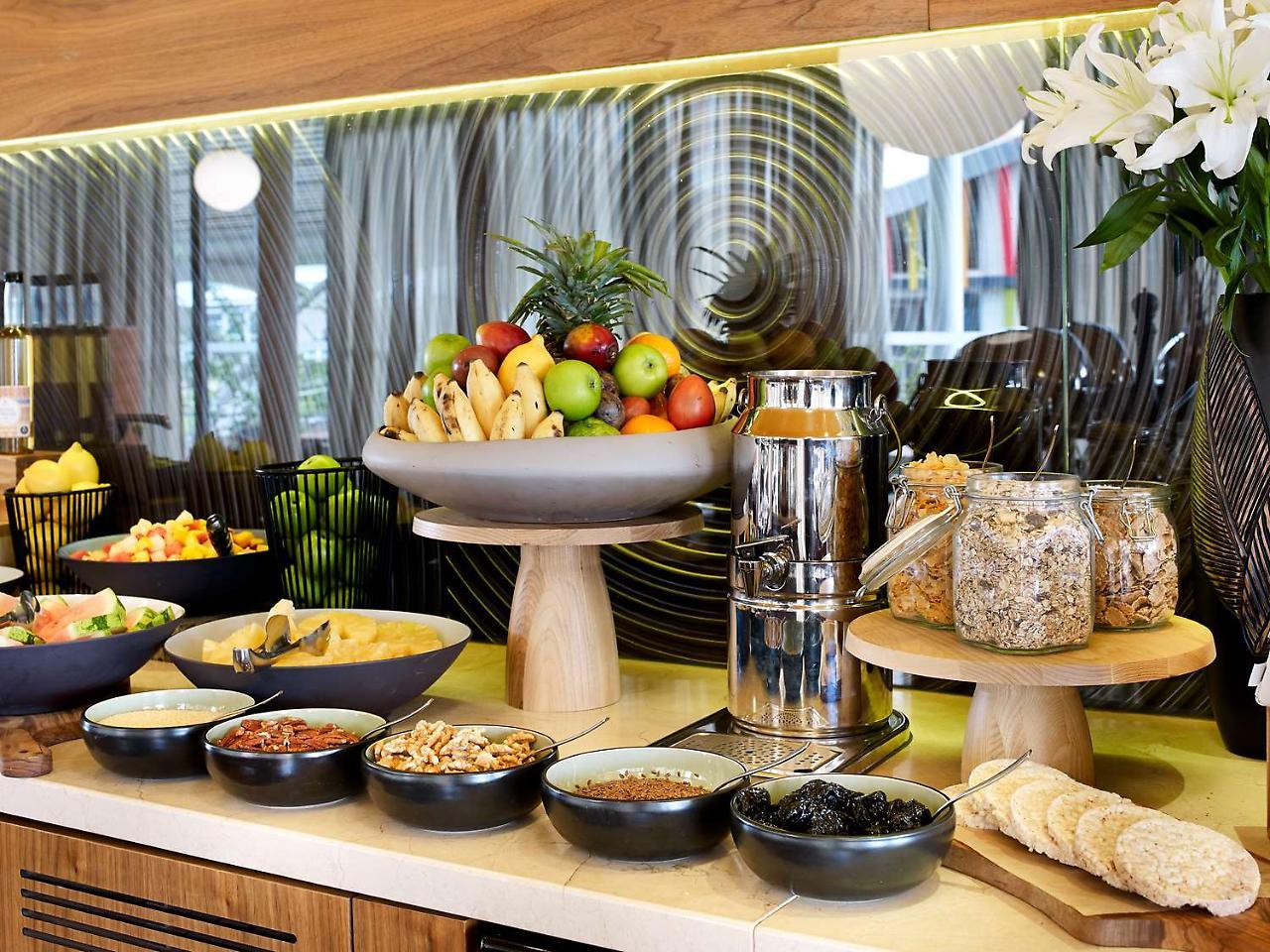 Radisson Blu Hotel & Convention Centre Kigali Exteriér fotografie A breakfast buffet